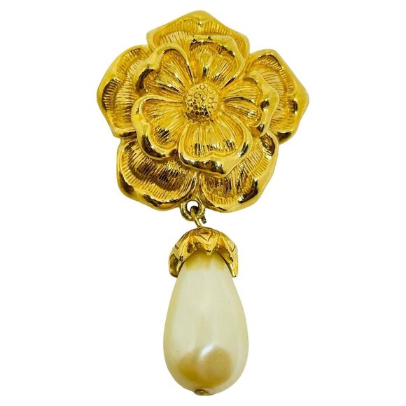 Avon Jewelry - AVON signed vintage gold tone pearl flower designer pendant enhancer